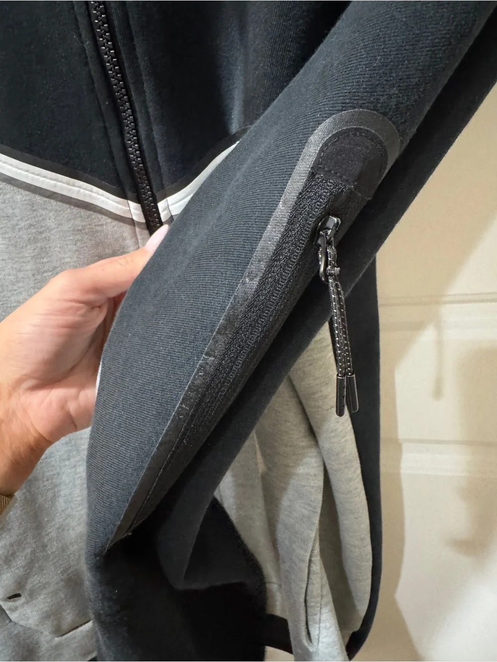 Nike Black and Light Gray Colorblock Full‑Zip Hoodie| Nike Tech Windrunner